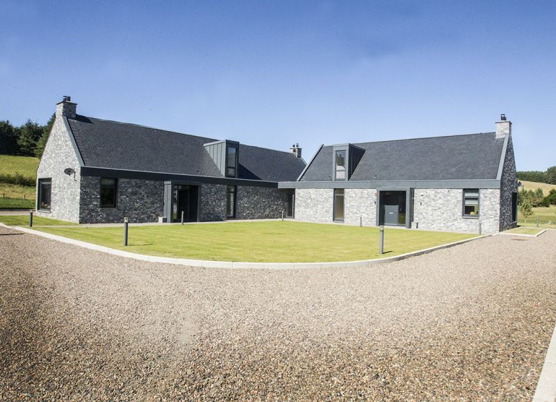 West Linton Slipperfield Cottages